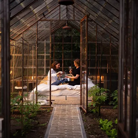 Lodge La Petite Foret Antique Greenhouse In Asse