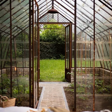 Lodge La Petite Foret Antique Greenhouse In *